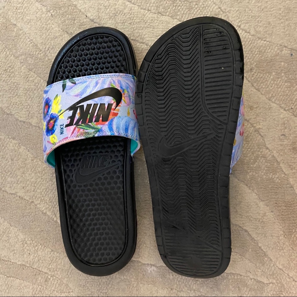 Nike slides